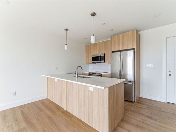 1035 Commonwealth Ave, Unit 401, Boston, MA 02215