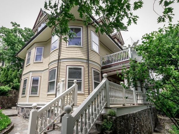18 Atherton Road, Unit 1, Brookline, MA 02446
