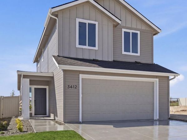 976 S Maximus Ave, Nampa, ID 83687