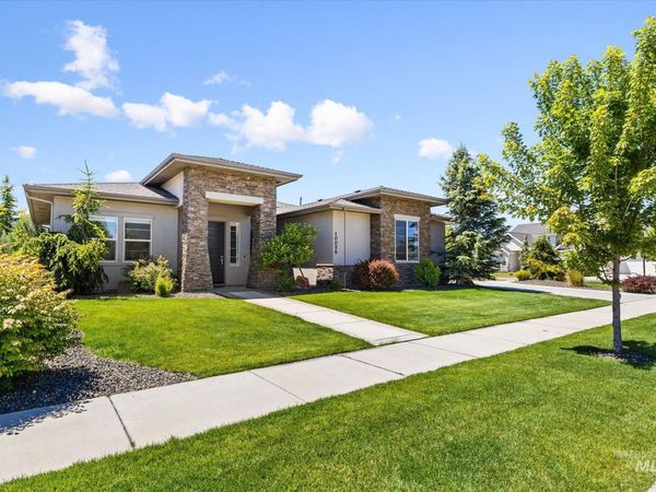 10059 W Andromeda Dr, Star, ID 83669