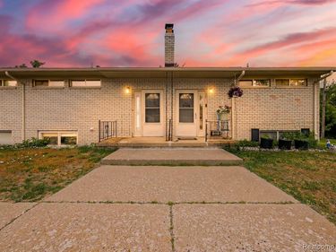 132 Huronview Court, White Lake Twp, MI 48386
