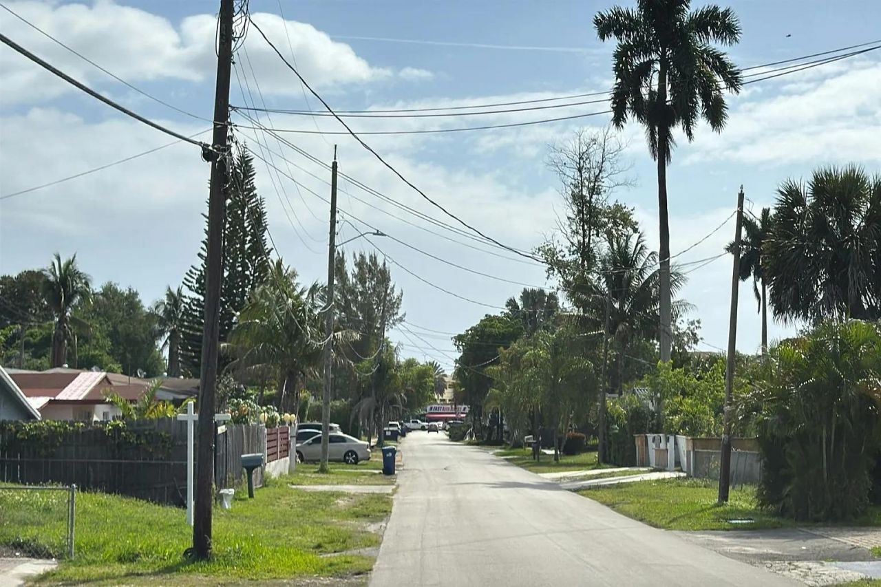 1441 NE 117th Street , Miami, FL 33161 Photo