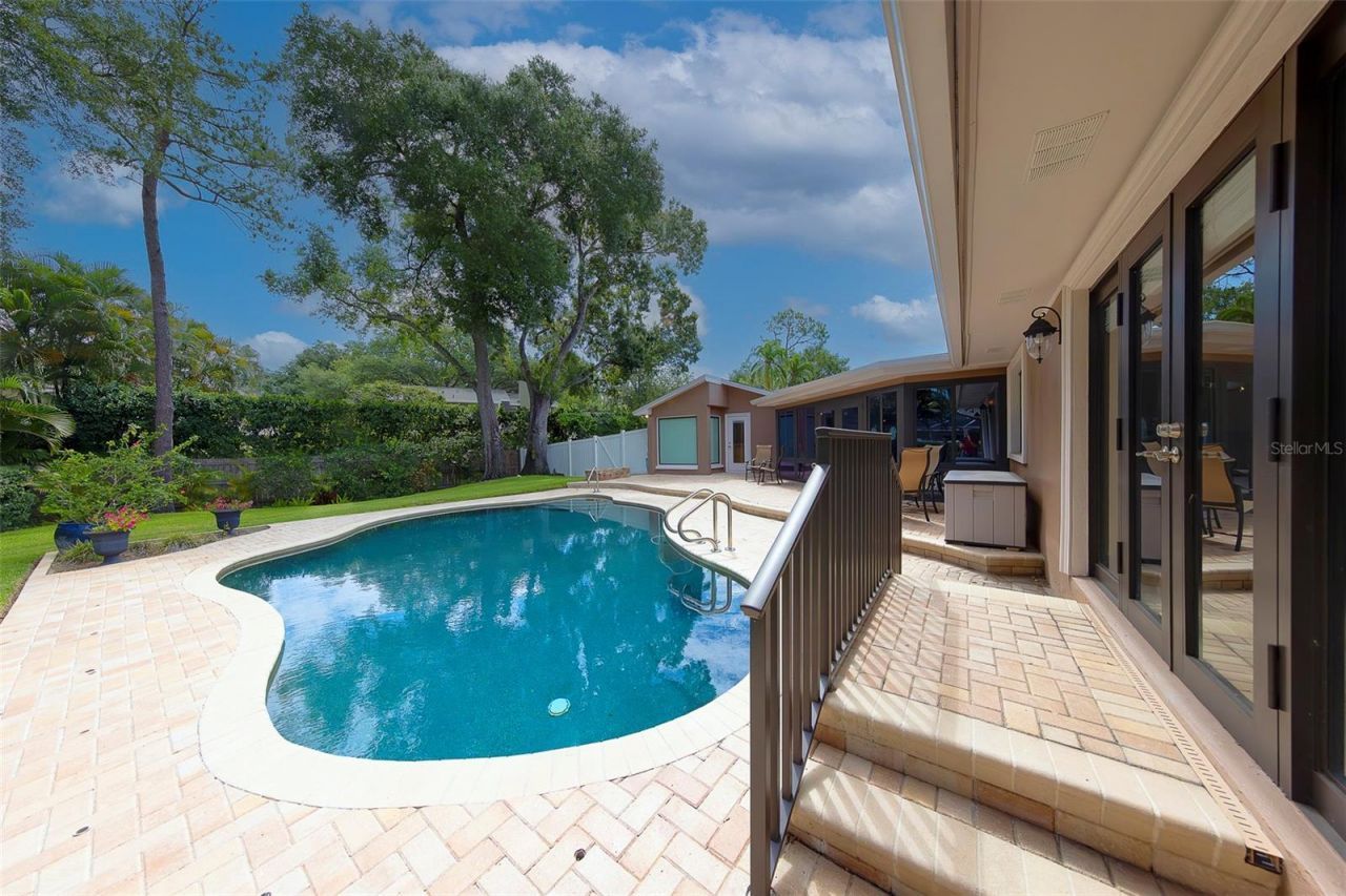2943 Whisper Lane N, Clearwater, FL 33762 Photo