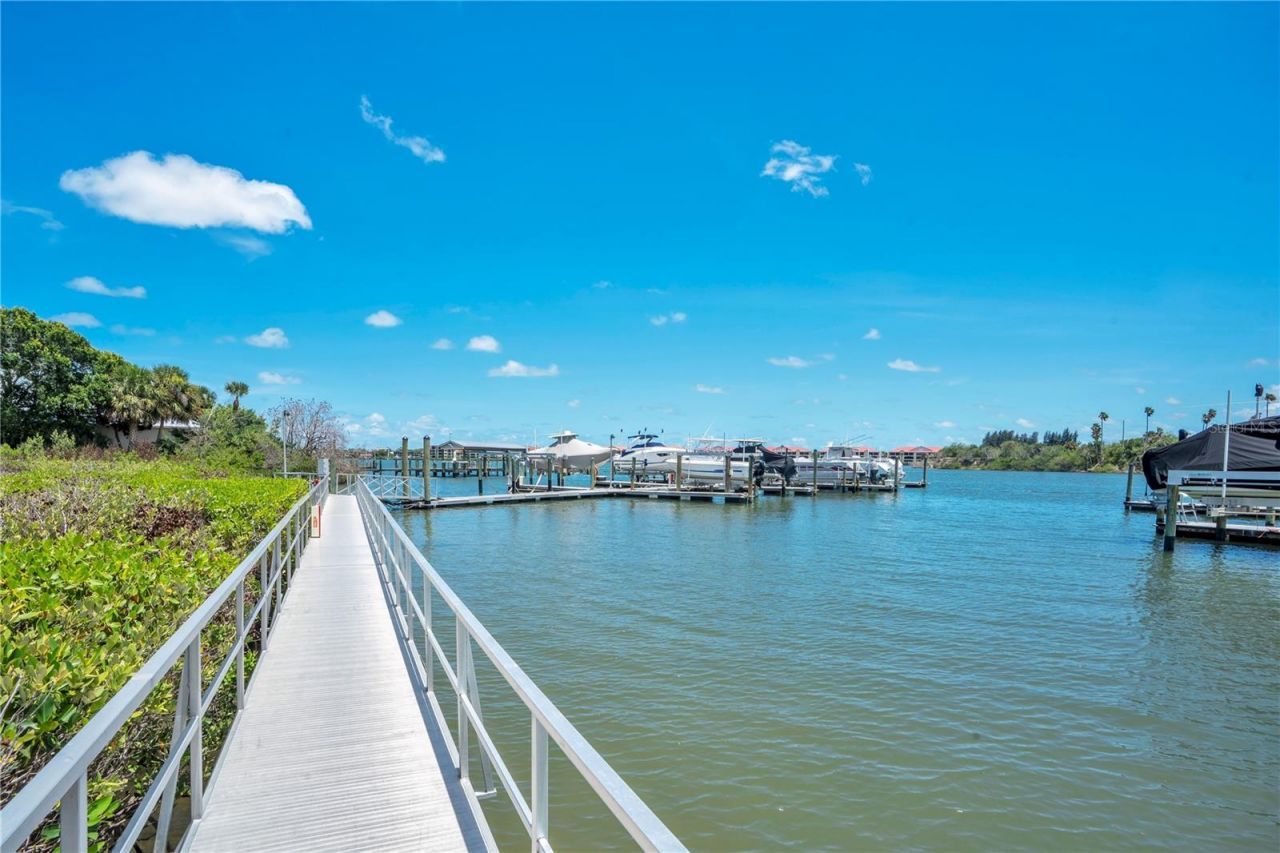 150 Marina Bay Drive, New Smyrna Beach, FL 32169 Photo