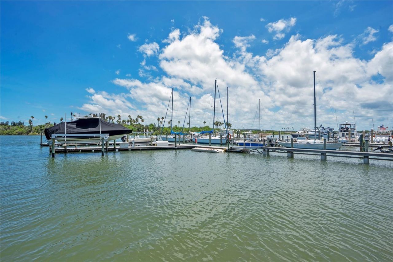 150 Marina Bay Drive, New Smyrna Beach, FL 32169 Photo