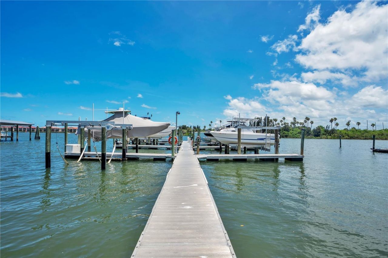 150 Marina Bay Drive, New Smyrna Beach, FL 32169 Photo