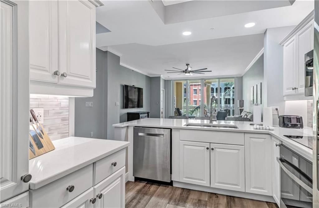 410 Bayfront Pl, Unit 2307, Naples, FL 34102 Photo