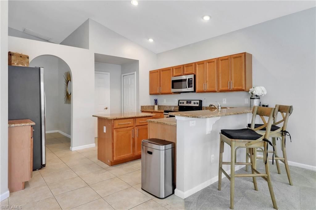 6773 Southern Oak Ct, Naples, FL 34109 Photo