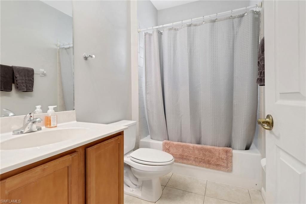 6773 Southern Oak Ct, Naples, FL 34109 Photo
