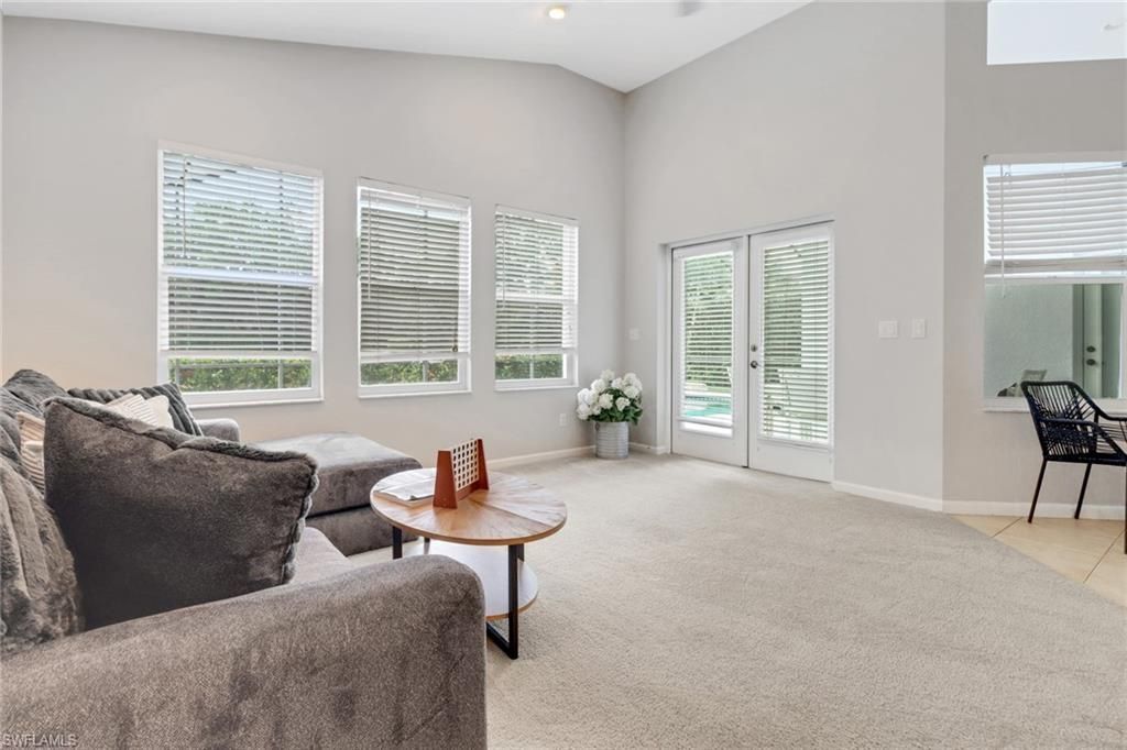 6773 Southern Oak Ct, Naples, FL 34109 Photo