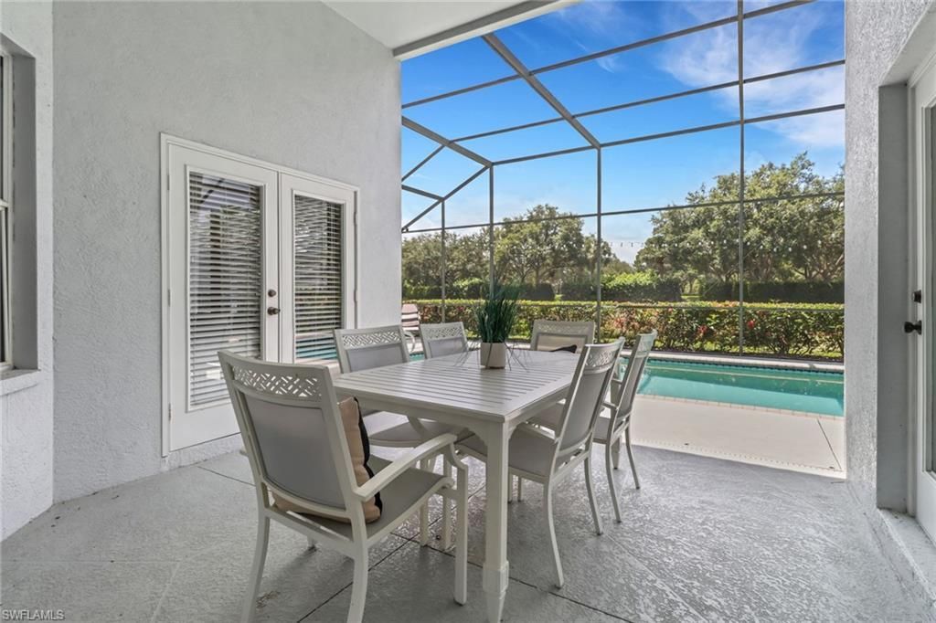 6773 Southern Oak Ct, Naples, FL 34109 Photo