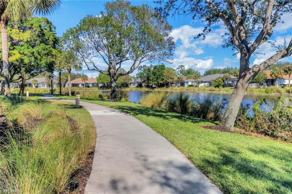 6773 Southern Oak Ct, Naples, FL 34109 Photo