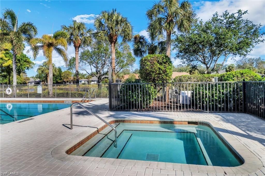 6773 Southern Oak Ct, Naples, FL 34109 Photo