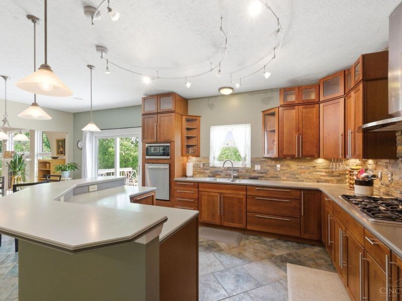 12196 Kilbride Drive, Cincinnati, OH 45251 Photo 18