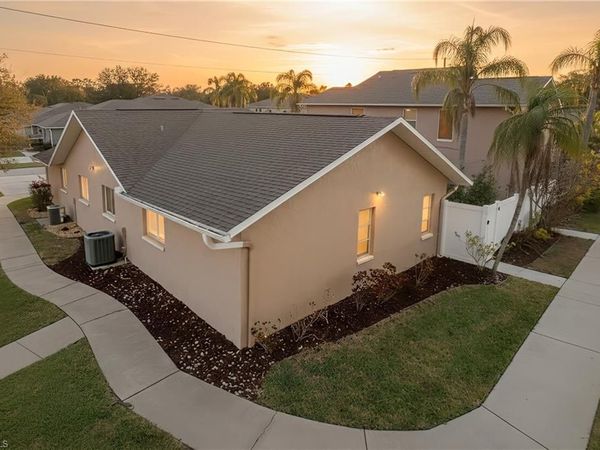1031 SE 8th TER , Unit 2H, CAPE CORAL, FL 33990