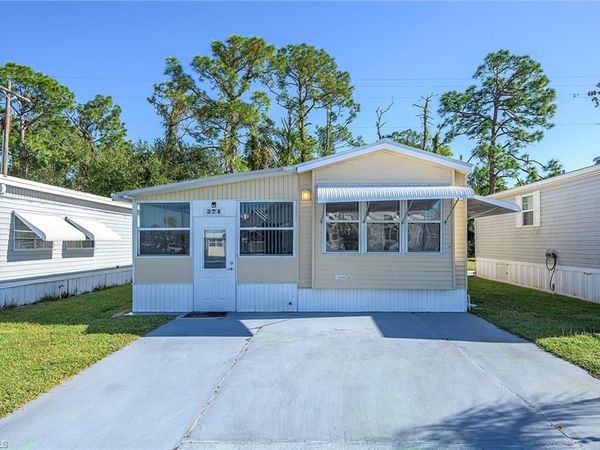271 Caravan CIR , NORTH FORT MYERS, FL 33903