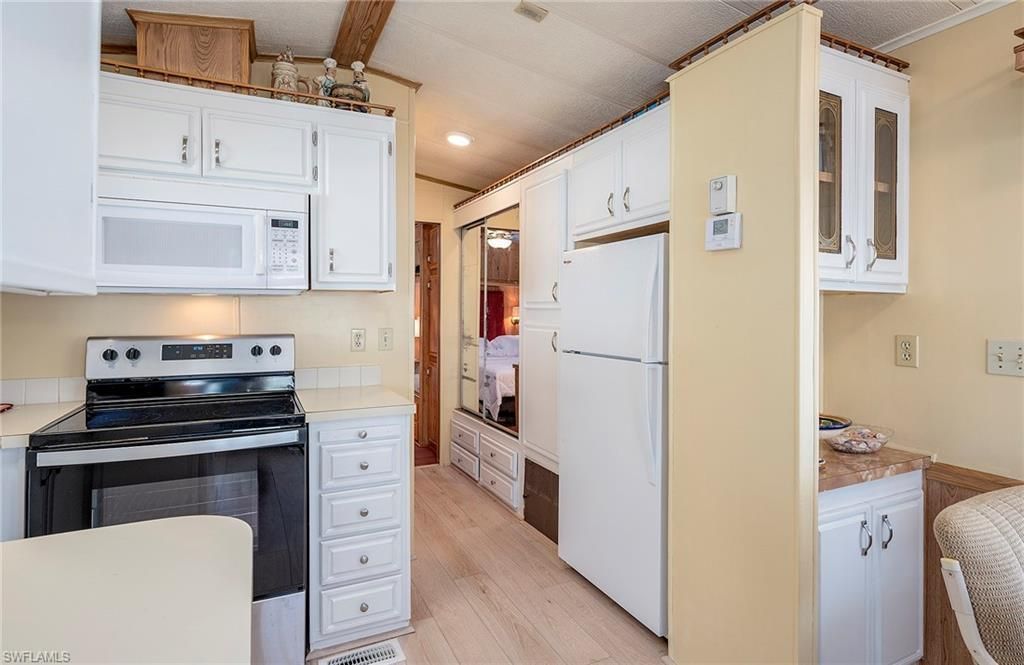 271 Caravan Cir, North Fort Myers, FL 33903 Photo