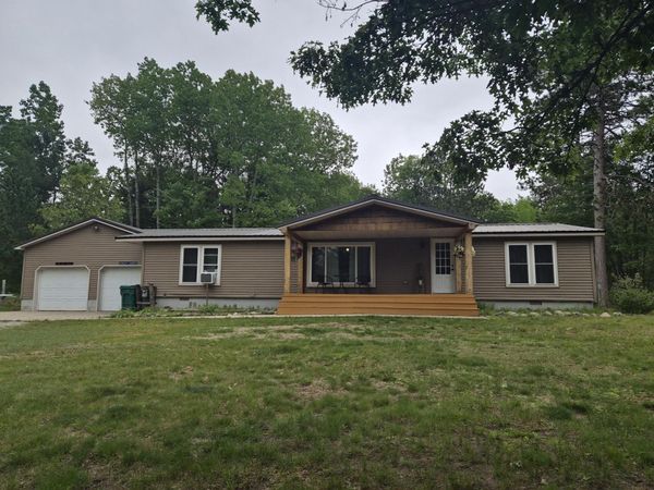 801 S AuSable Trail, Grayling, MI 49738