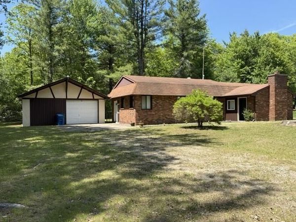 318 Coventry, Houghton Lake, MI 48629
