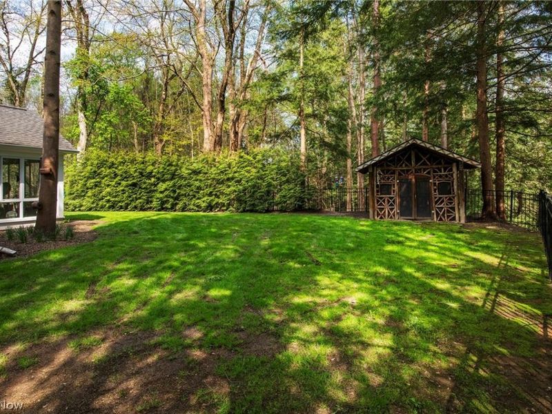 7430 Foxboro Road, Gates Mills, OH 44040 Photo 9