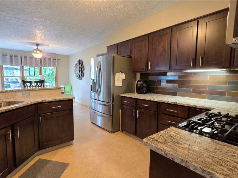 19694 Summer Place Drive, Strongsville, OH 44136 Photo 14