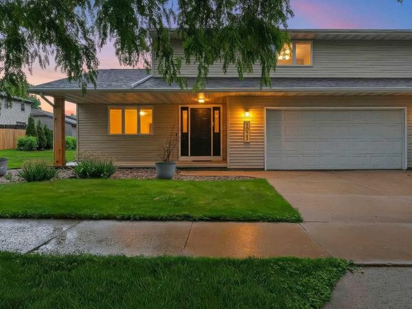 1023 W RIDGEVIEW DRIVE, Appleton, WI 54914