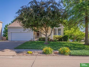 19810 Sycamore Drive, Gretna, NE 68028
