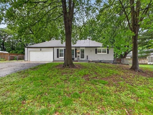 9504 Bennington Avenue, Kansas City, MO 64134