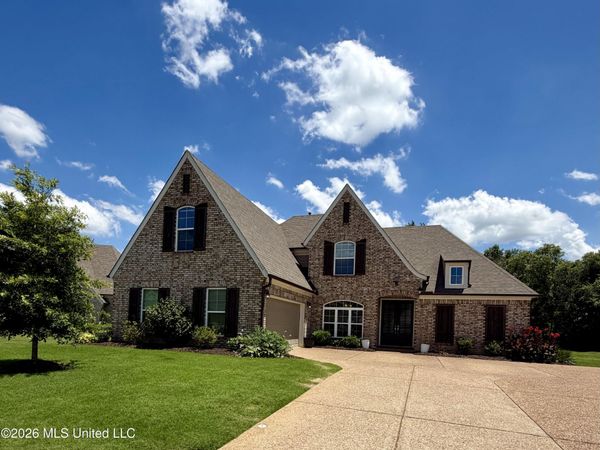 7337 E Hawks Crossing Drive, Olive Branch, MS 38654