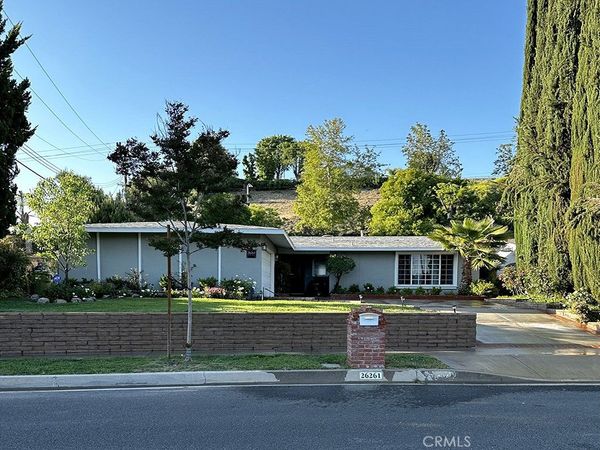 26261 Veva, Calabasas, CA 91302