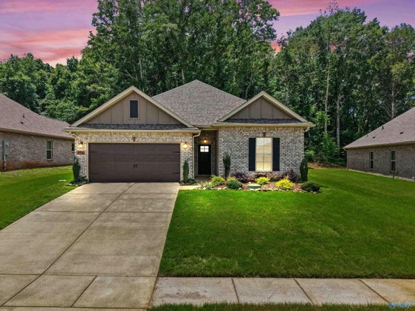 156 Midpark Drive, Meridianville, AL 35759