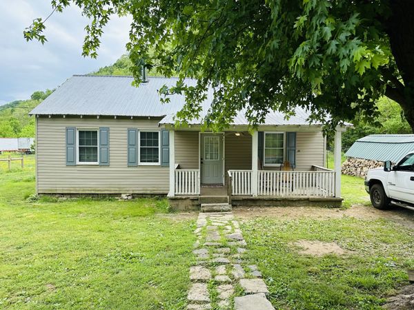 1611 Knob Creek Rd , Celina, TN 38551