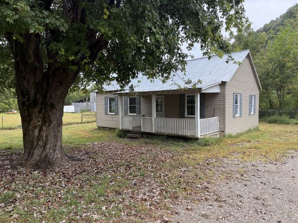 1611 Knob Creek Rd, Celina, TN 38551