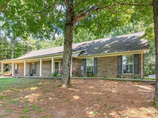 812 Good Hope Rd , Leoma, TN 38468
