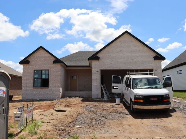 221 Harvest Moon Dr, Clarksville, TN 37043