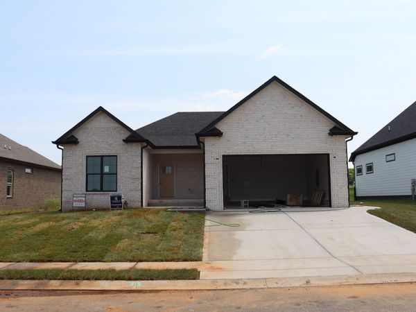 221 Harvest Moon Dr, Clarksville, TN 37043