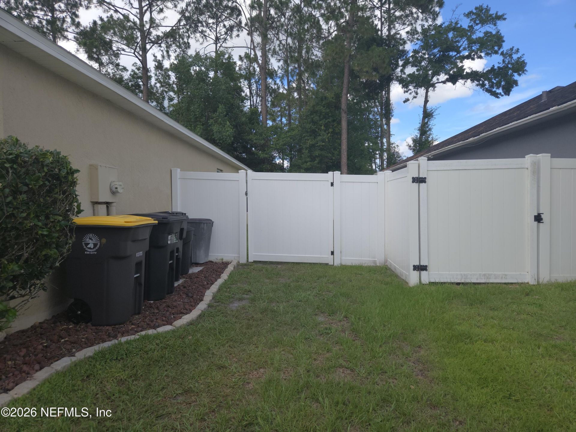 1663 E Jayhawk Lane E, Jacksonville, FL 32221 Photo