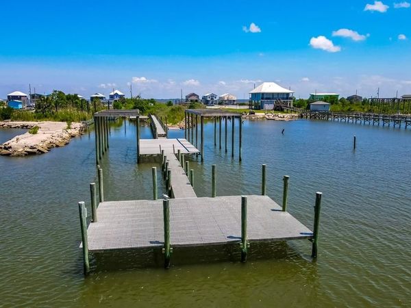 25505 CHEF MENTEUR Highway , New Orleans, LA 70129