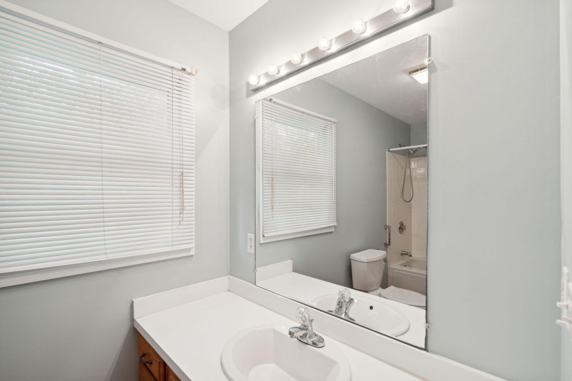 2250 Atlantic Avenue Photo 15