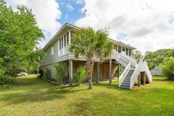2250 Atlantic Avenue photo 4