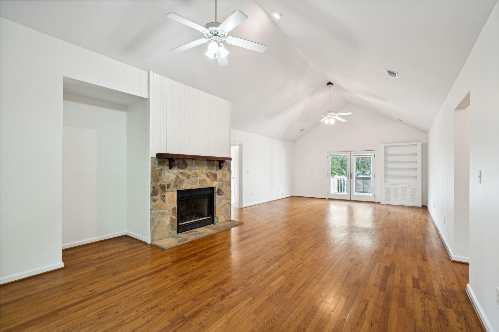 2250 Atlantic Avenue Photo 9