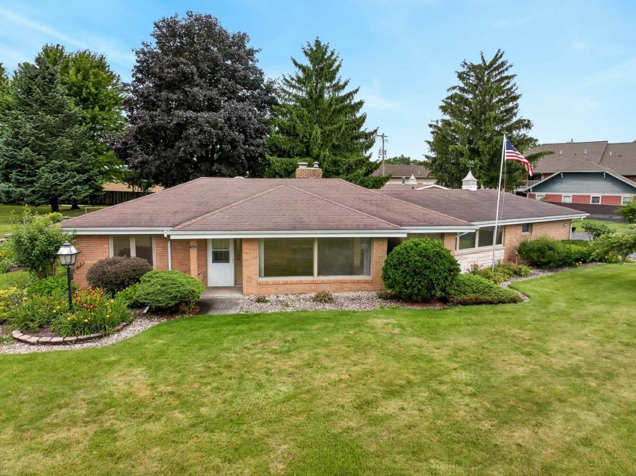 302 S Franklin Street, Verona, WI 53593 Main Photo