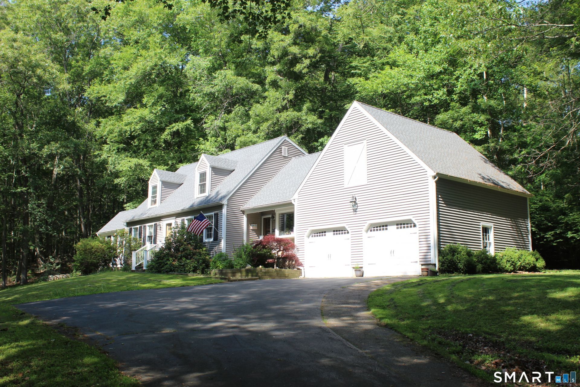 208 Ingham Hill, Old Saybrook, CT 06475 Main Photo