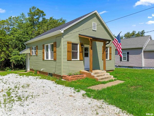 301 RESERVOIR Road, Pekin, IL 61554