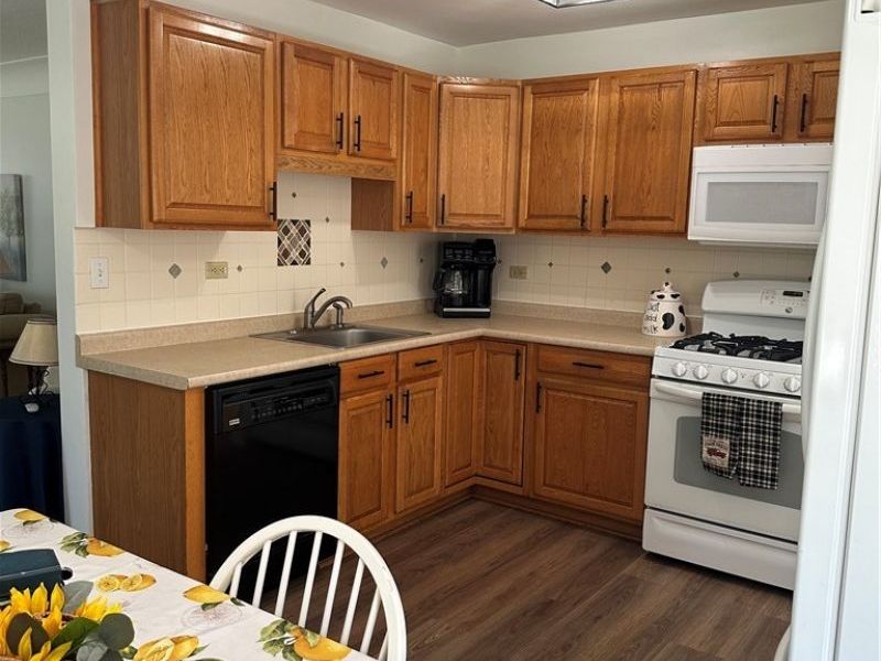 6463 Seminole Trail, Mentor, OH 44060 Photo 2
