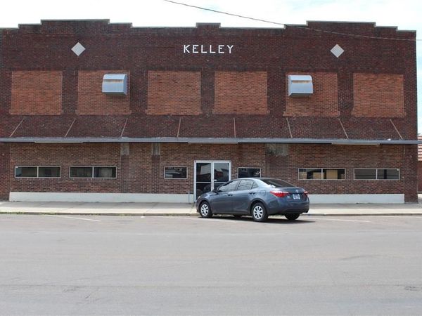 214 S Washington Avenue, Iola, KS 66749