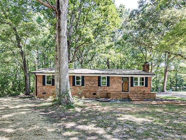 374 Yow Drive , Seagrove, NC 27341