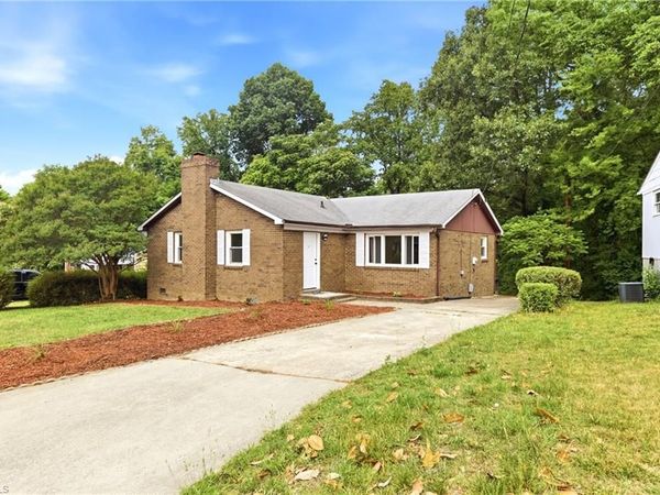 1512 Hooks Street, Greensboro, NC 27401