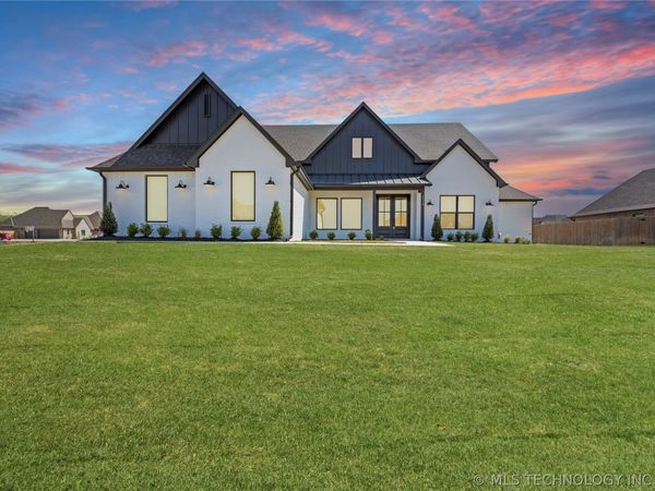 4724 E 177th Place , Bixby, OK 74008