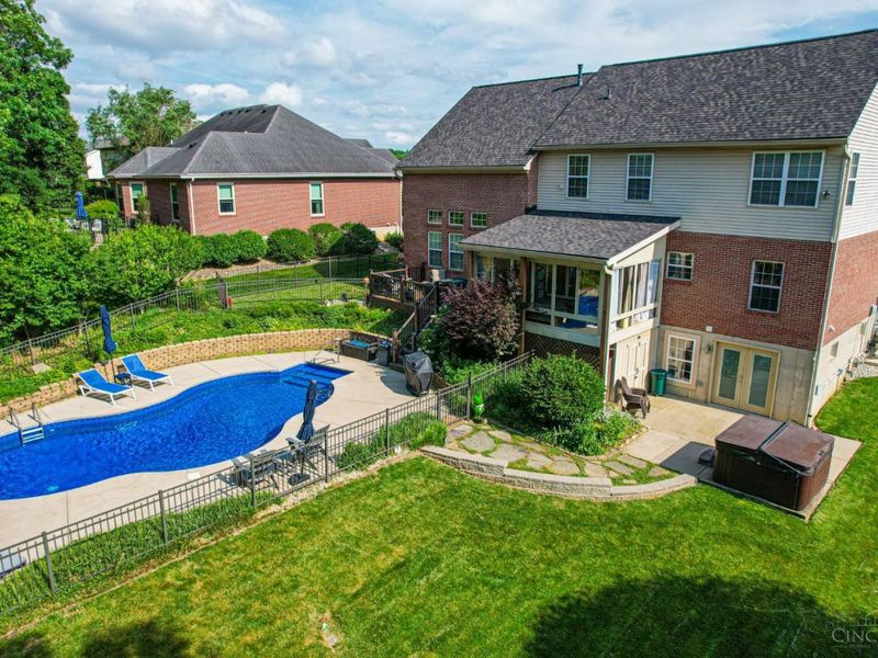 5945 Brierly Ridge Drive, Green Township, OH 45247 Photo 10